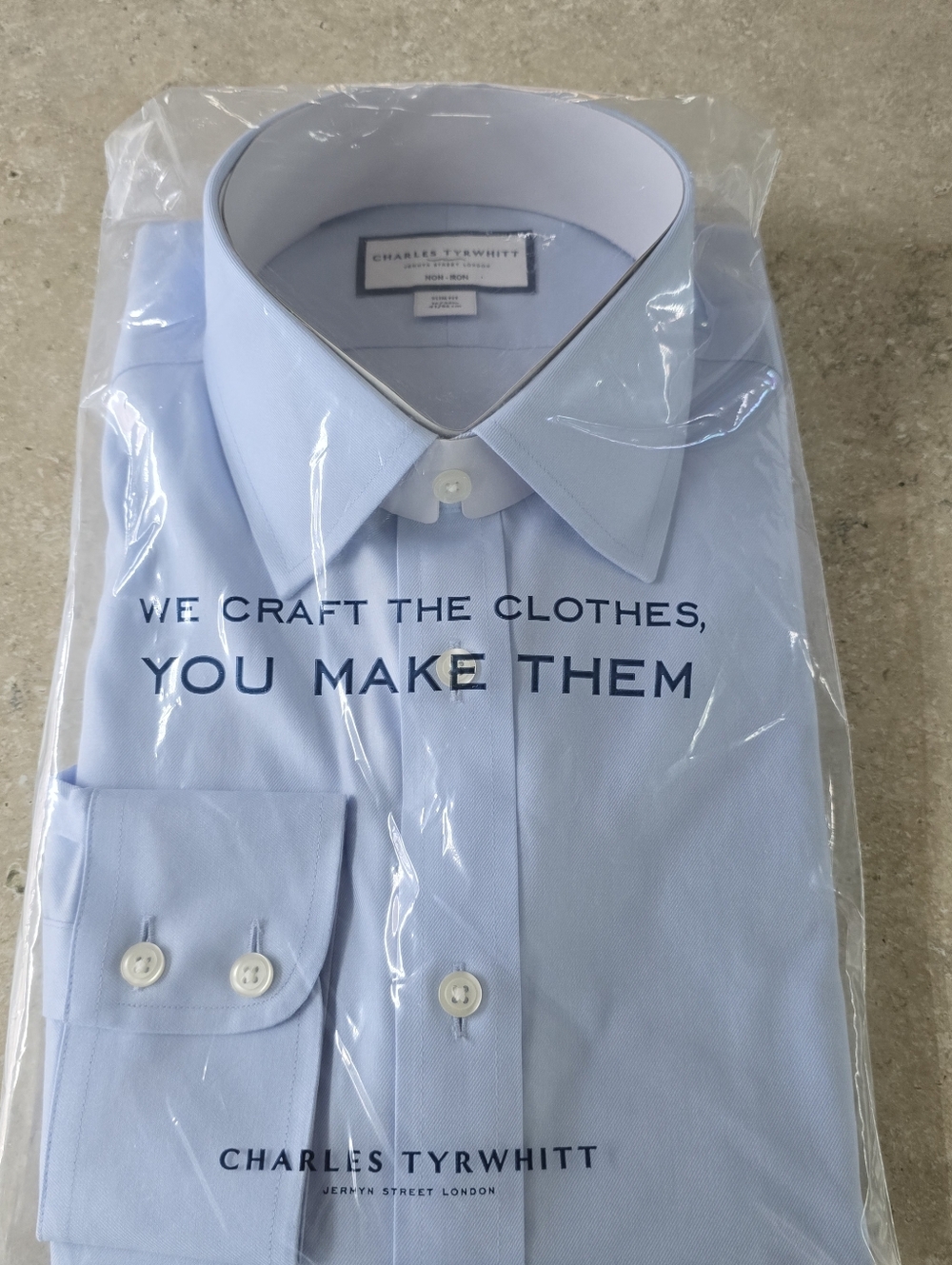 Charles Tyrwhitt Sky Blue Spread Collar Dress Shirt Slim Fit New